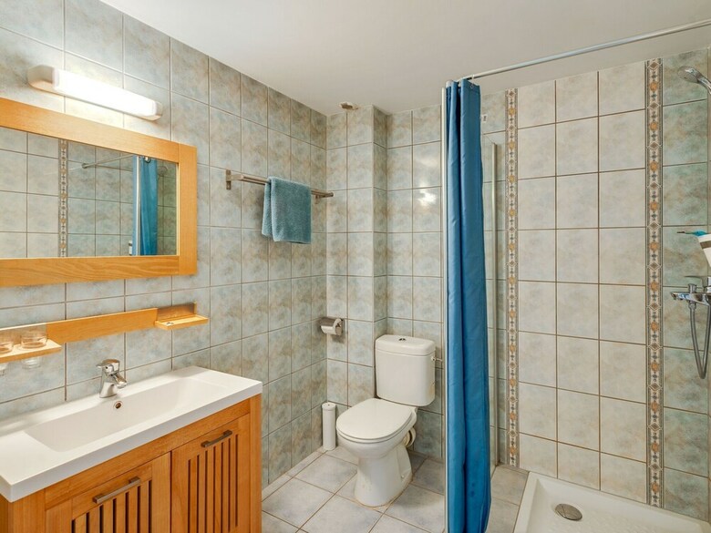 Comfortable Holiday Home In Petit-croix Near Novillard
