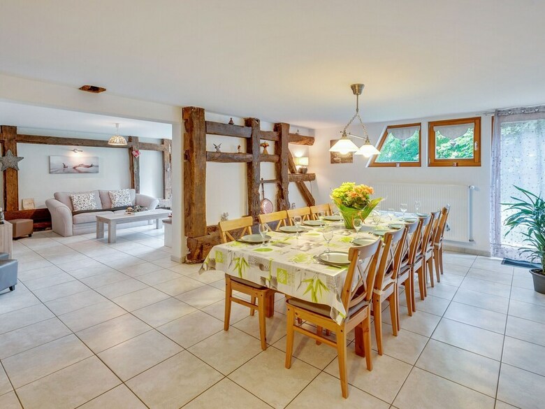 Comfortable Holiday Home In Petit-croix Near Novillard