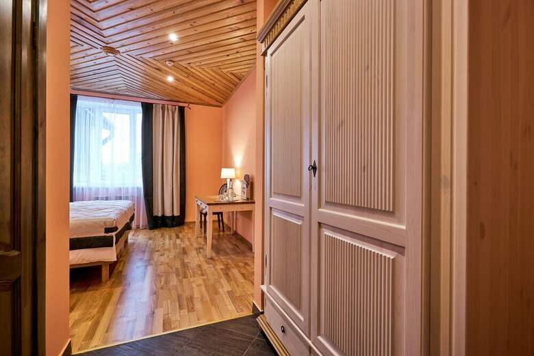 Hotel Falvarak Kupala