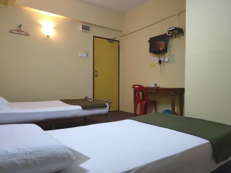 Oyo 90056 Hotel Usaha