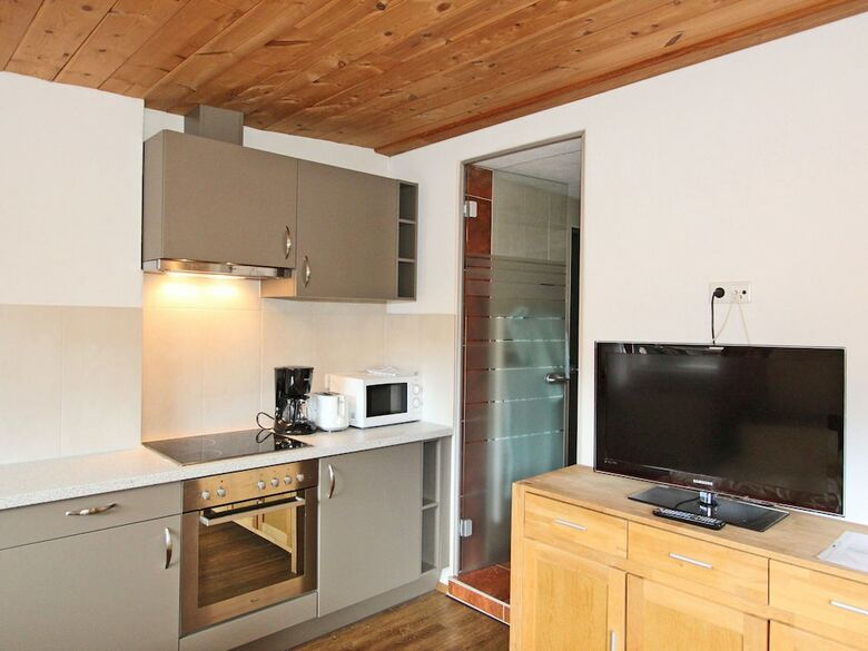 Modern Apartment With Sauna In Stumm Tyrol