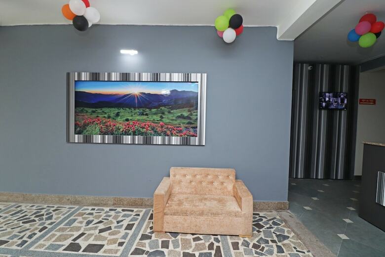 Hotel Oyo 17425 Dwarka Palace