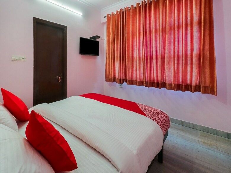 Hotel Oyo 24733 Milan Garden N Restaurant