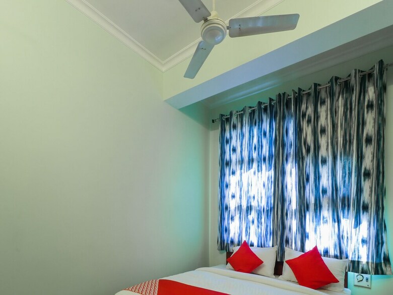 Hotel Oyo 24733 Milan Garden N Restaurant