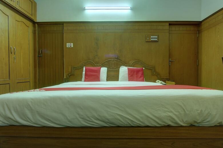 Hotel Oyo 25080 Vivekam Home Stay