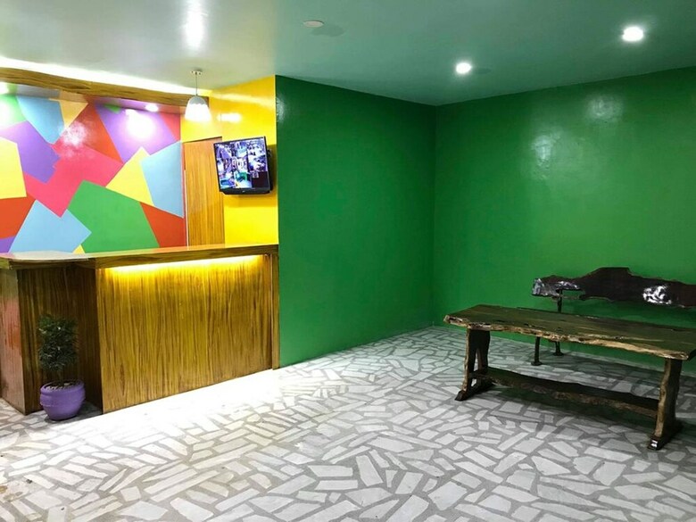 Front Beach Hotel & Resort