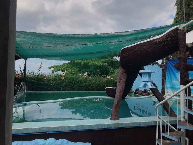 Front Beach Hotel & Resort