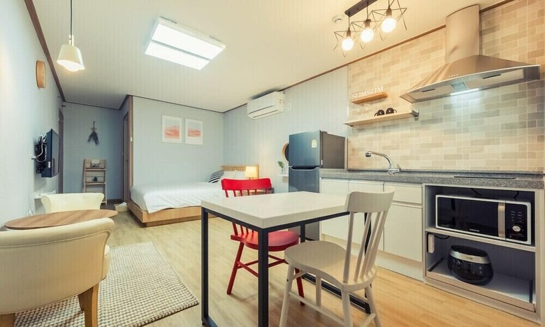 Sumsum House