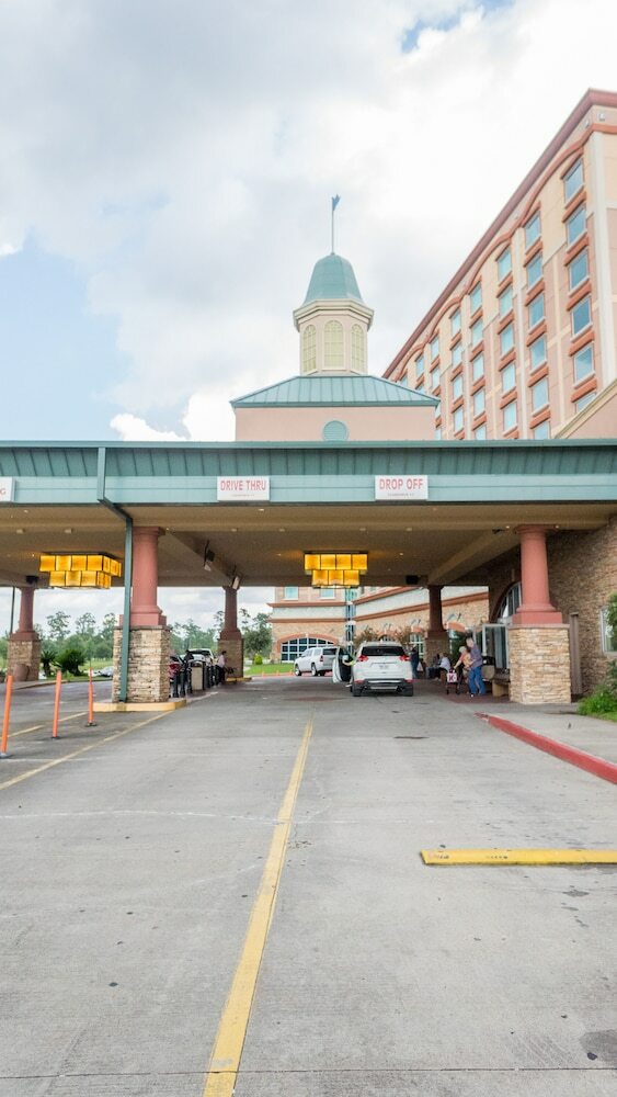 Delta Downs Racetrack Casino Hotel