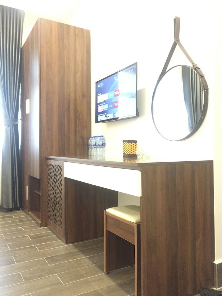 Win Win Hotel