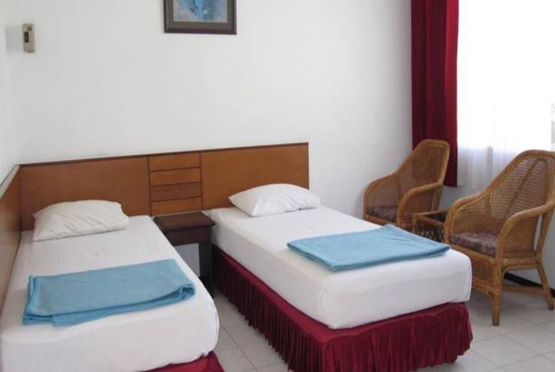 Hostal Oyo 2506 Prestige Residence 2