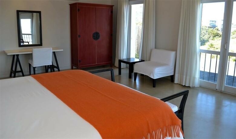 Serena Hotel