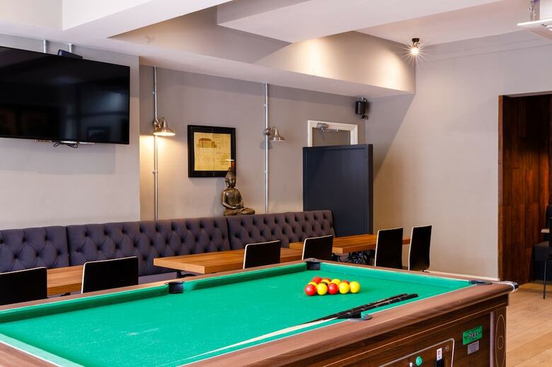 Ruby Pub & Hotel