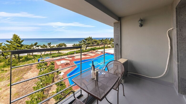Hotel Uljin All Morning Pension