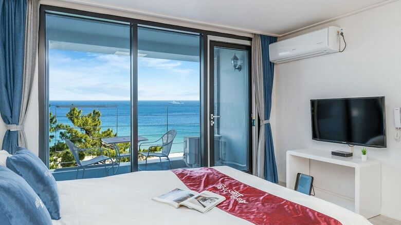 Hotel Uljin All Morning Pension