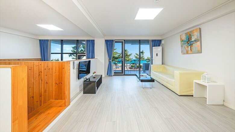 Hotel Uljin All Morning Pension