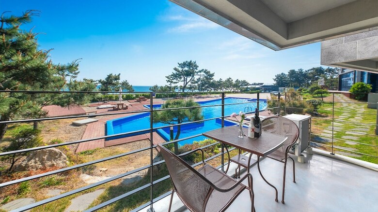 Hotel Uljin All Morning Pension