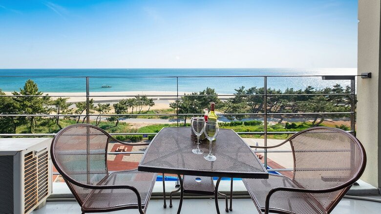 Hotel Uljin All Morning Pension