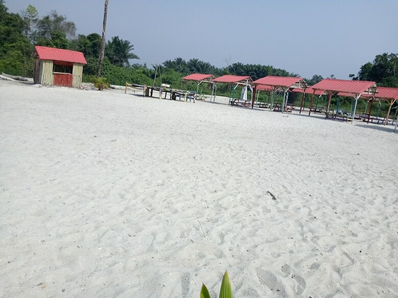 Shiloh Beach Resort And Apartment