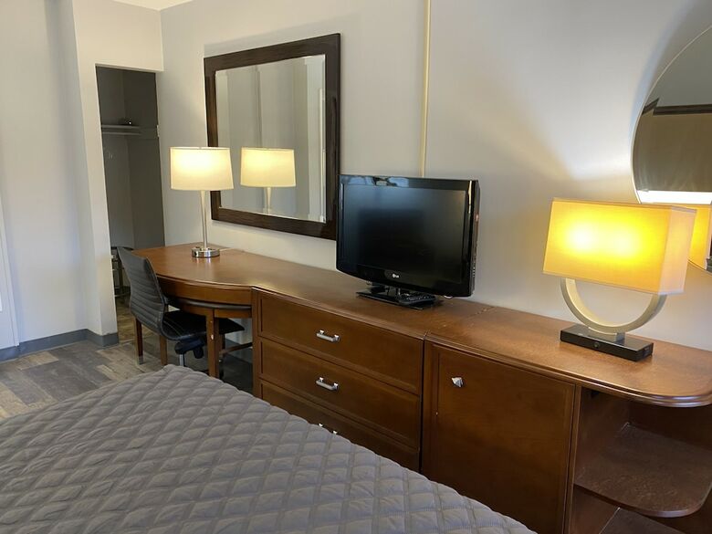 Motel We Are Inn