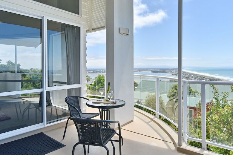 Panorama - Christchurch Holiday Homes