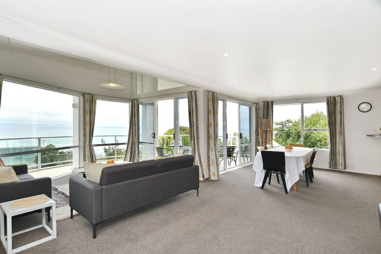 Panorama - Christchurch Holiday Homes