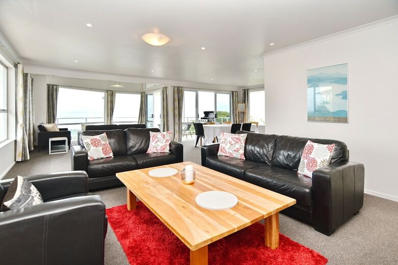 Panorama - Christchurch Holiday Homes