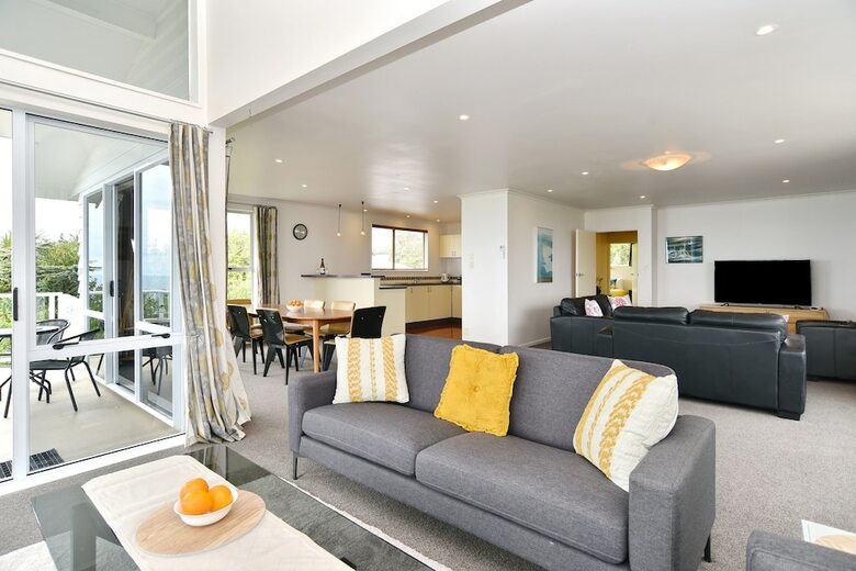 Panorama - Christchurch Holiday Homes