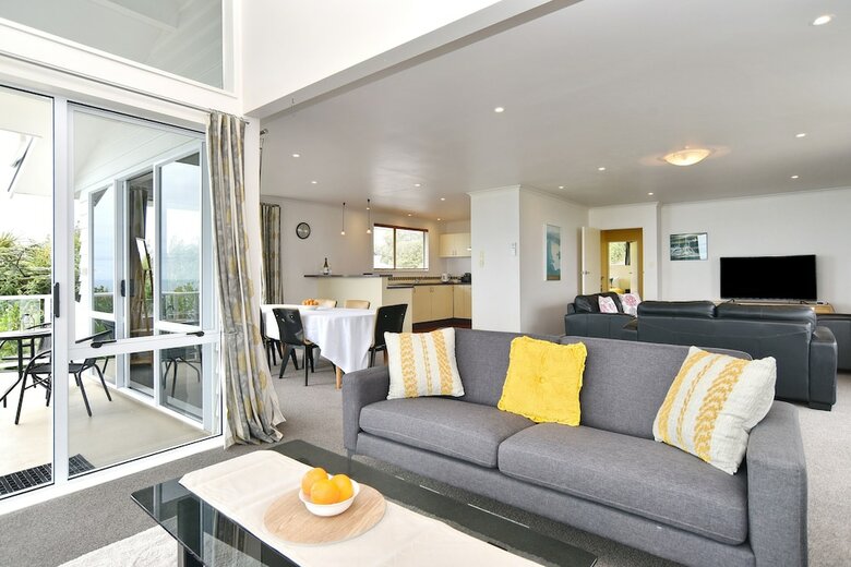 Panorama - Christchurch Holiday Homes