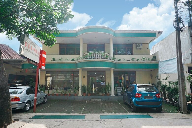 Hostal Hotel Kurnia