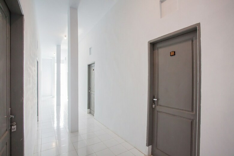 Hostal Oyo 2538 Hotel Anugerah