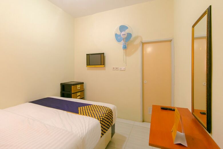 Hostal Spot On 2750 Ayu Homestay Syariah