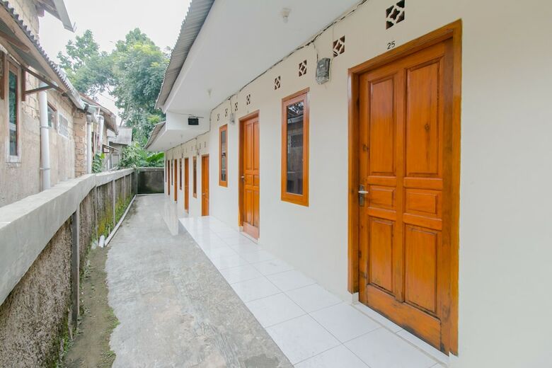 Hostal Spot On 2750 Ayu Homestay Syariah