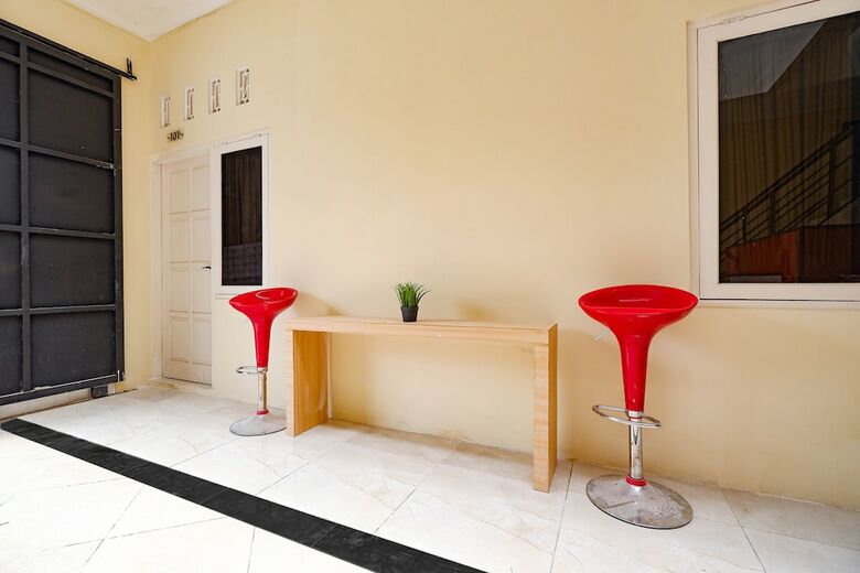 Hostal Oyo 2856 Wisma Fortuna Syariah