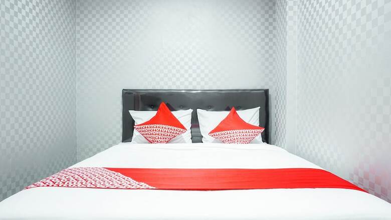 Hotel Oyo 2609 Black Dots