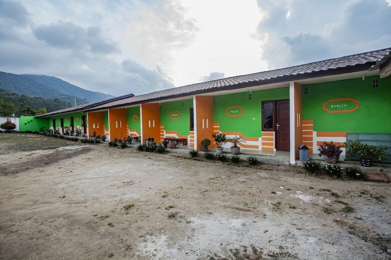 Hostal Spot On 2824 Hotel Permata