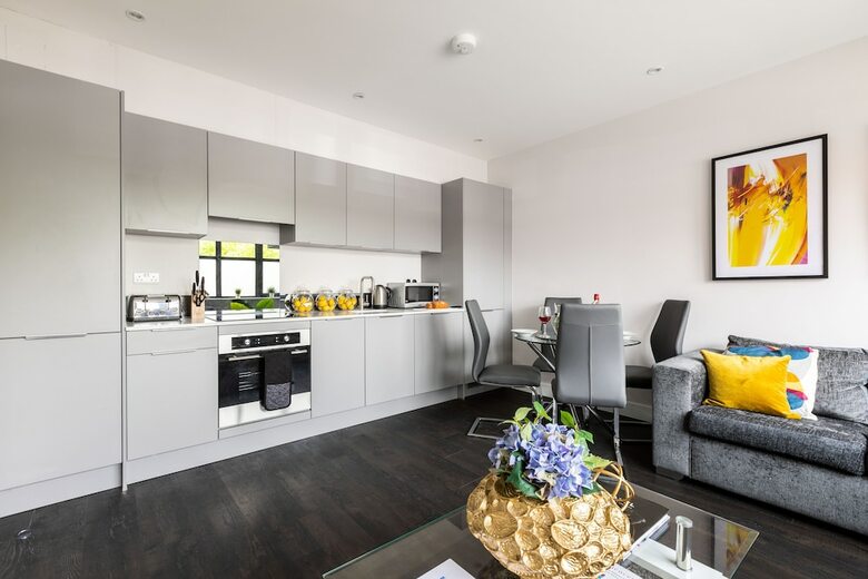 Home.ly - Watford Premier Apartments