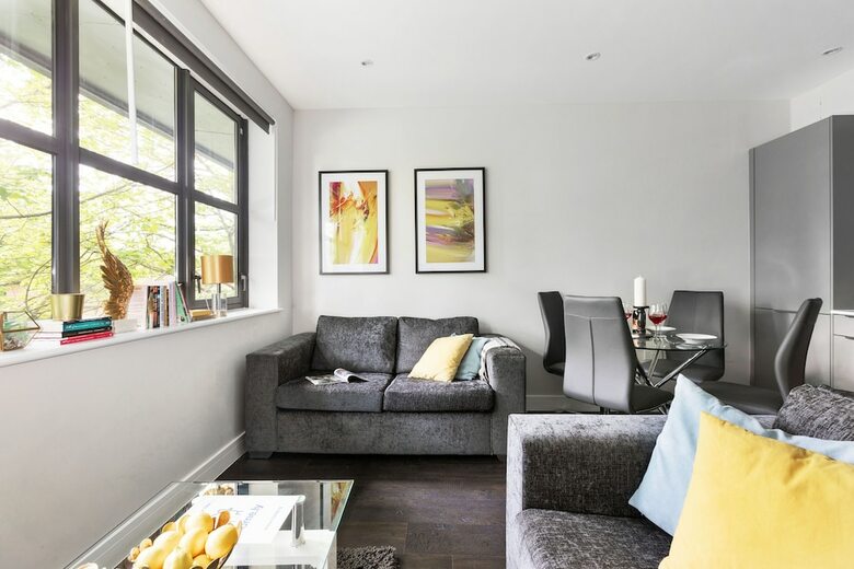 Home.ly - Watford Premier Apartments