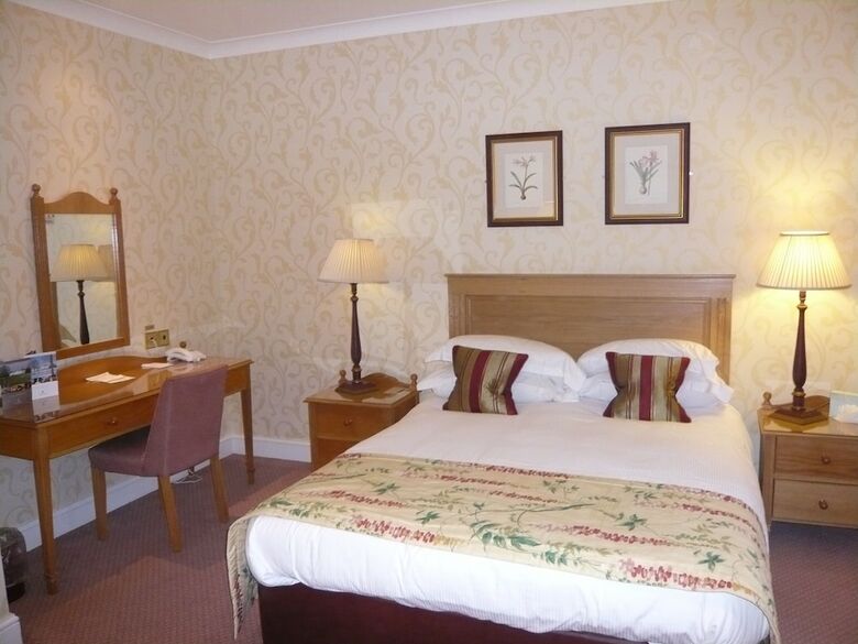 West Lodge Park Hotel