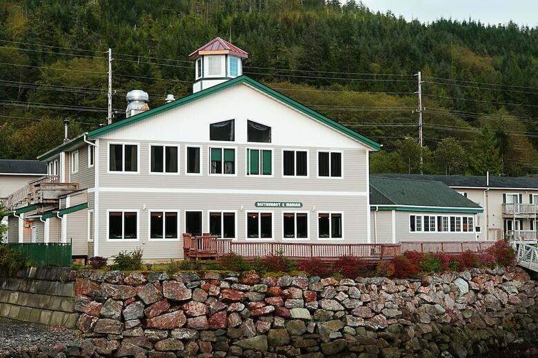 Hotel Edgewater Inn Restaurant & Marina