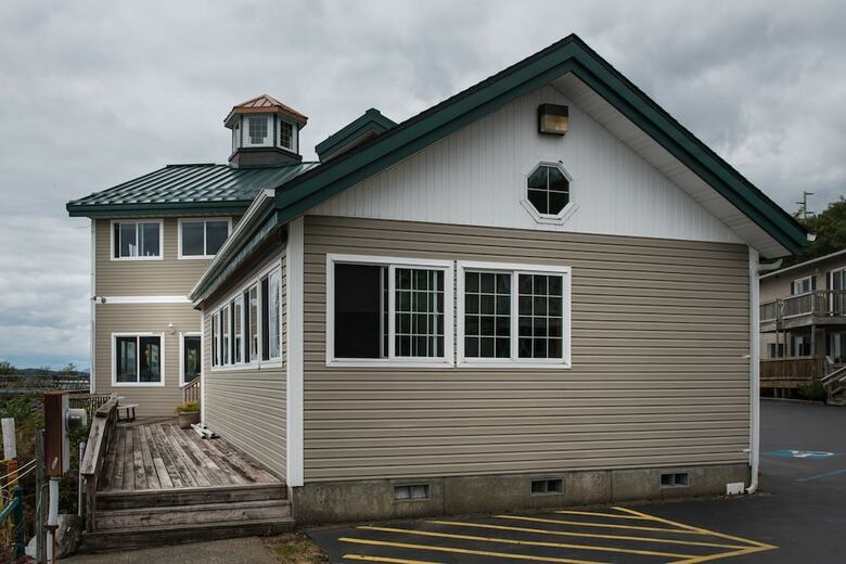 Hotel Edgewater Inn Restaurant & Marina