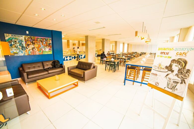 Cris Hotel