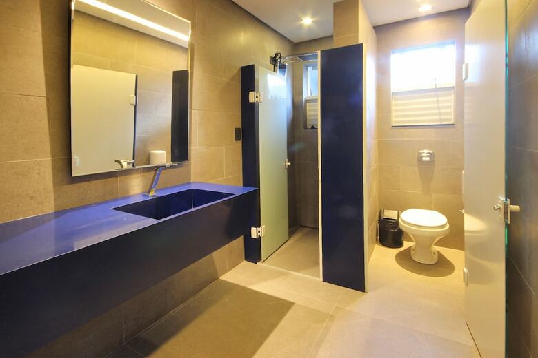 Cris Hotel