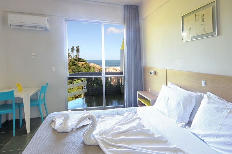 Cris Hotel