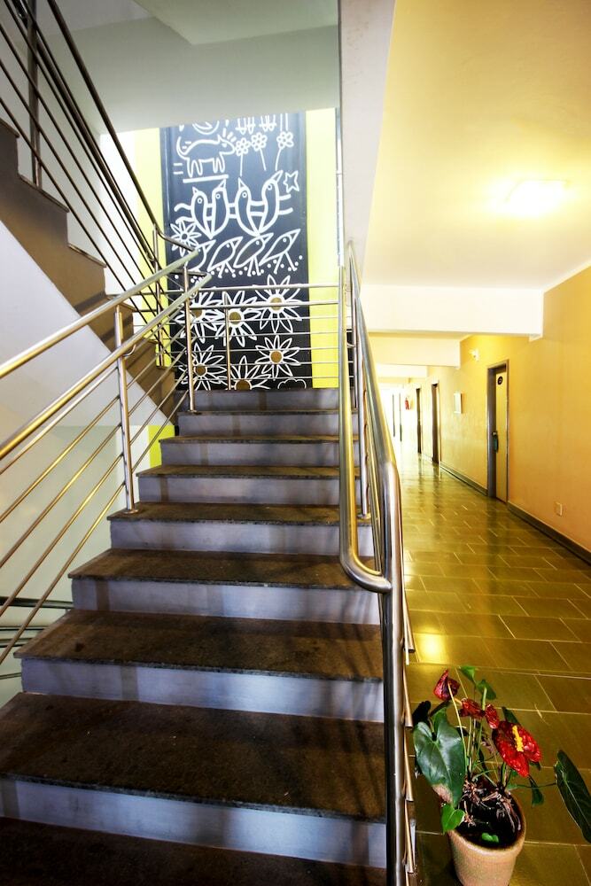 Cris Hotel