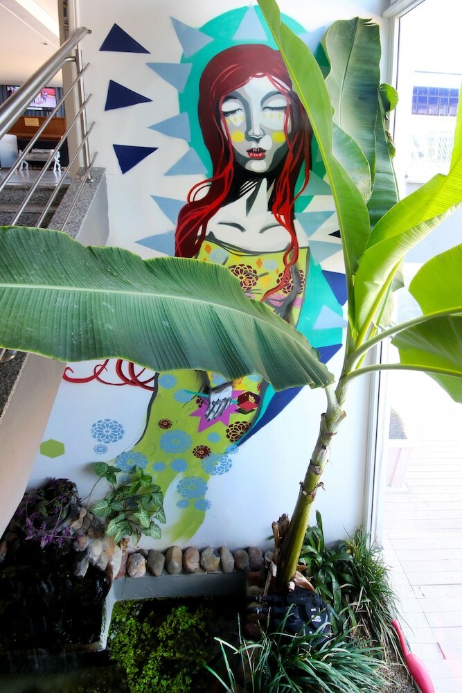 Cris Hotel