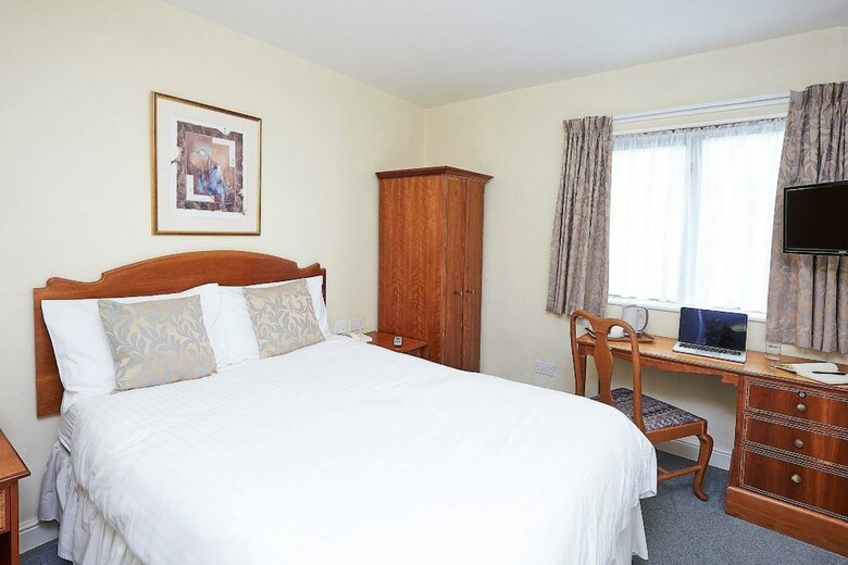 Hotel Yarnfield Park Training Centre