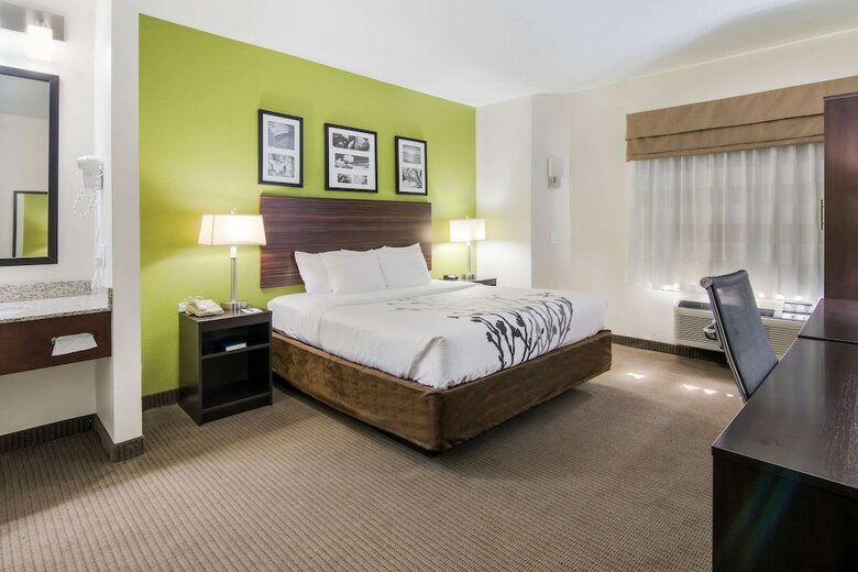 Hotel Sleep Inn Near The Avenue