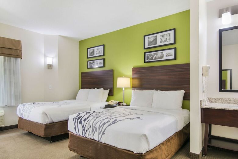 Hotel Sleep Inn Near The Avenue