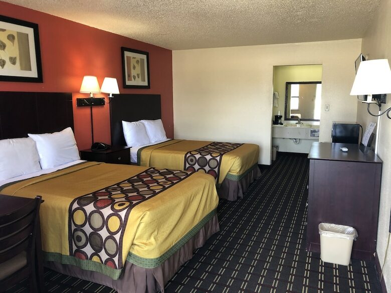 Motel Executive Inn & Suites